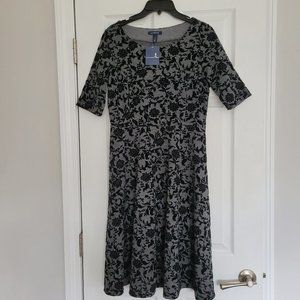 Lands End NWT Gray/Black Holiday Dress Size S